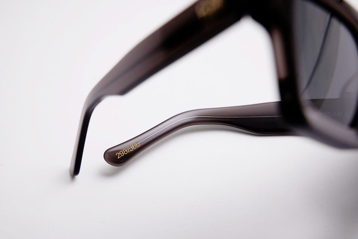 RIPE COLOR: BLACK