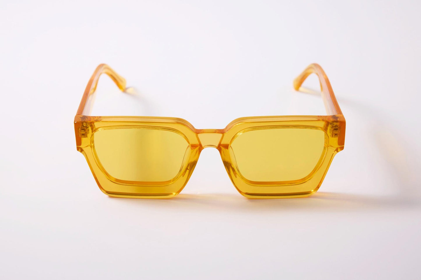 COLOR: Yellow