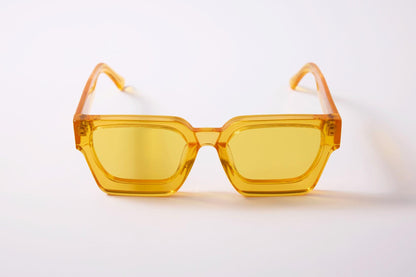 COLOR: Yellow