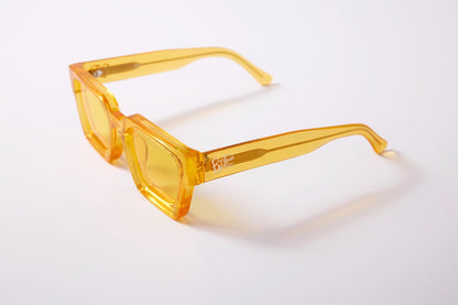 COLOR: Yellow